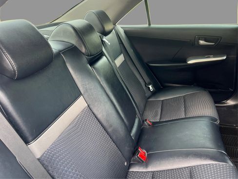 Used 2012 Toyota Camry SE FWD image 27