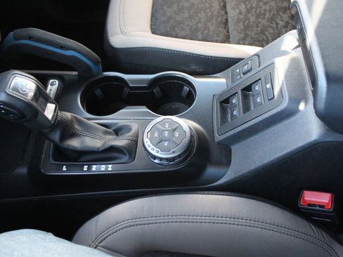 Used 2022 Ford Bronco Wildtrak image 31