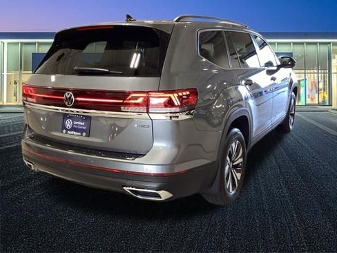 Certified 2024 Volkswagen Atlas SE image 6