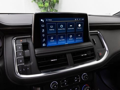 Used 2023 Chevrolet Suburban Z71 w/ Z71 Off-Road Package image 13