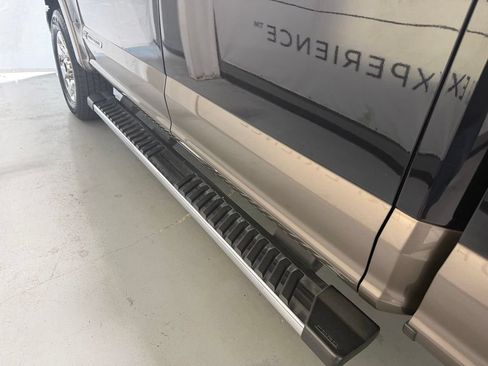 Used 2018 Ford F250 Lariat w/ Lariat Ultimate Package AWD/4WD image 10