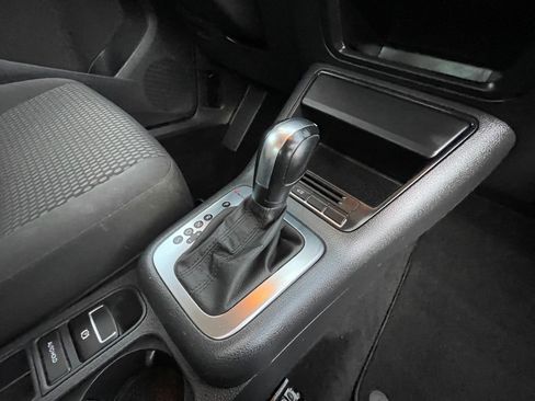 Used 2011 Volkswagen Tiguan SE AWD/4WD image 25