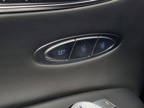 Used 2024 Genesis GV70 2.5T w/ Advanced Package image 19