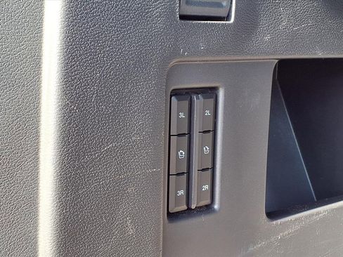 Used 2022 Ford Expedition Platinum image 24