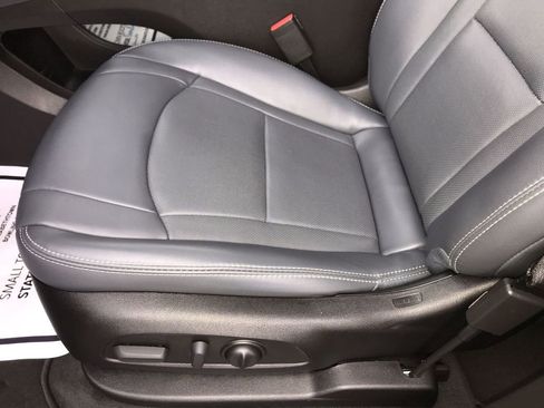 Used 2023 Buick Enclave Essence w/ Experience Buick Package image 12