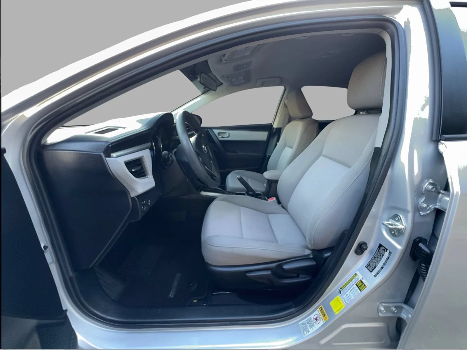Used 2015 Toyota Corolla LE FWD image 13