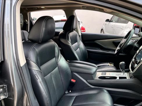 Used 2018 Nissan Murano SL w/ Moonroof Package FWD image 9