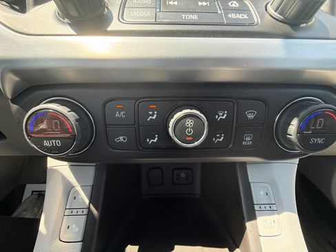 Used 2019 GMC Acadia SLT AWD/4WD image 24