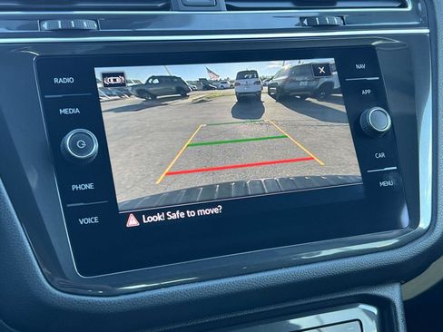 Certified 2023 Volkswagen Tiguan SEL R-Line image 15