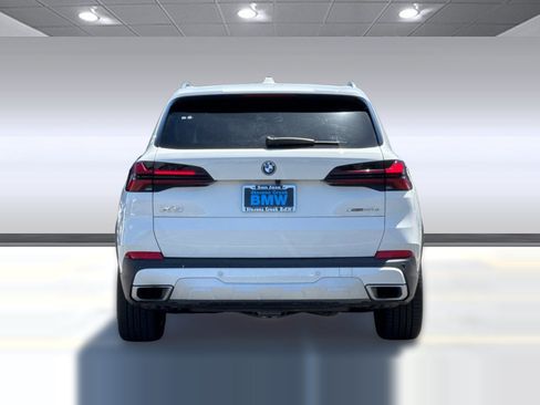 Used 2025 BMW X5 xDrive50e AWD/4WD image 9