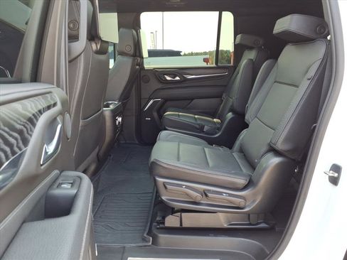 Used 2023 GMC Yukon XL Denali w/ Denali Reserve Package image 19