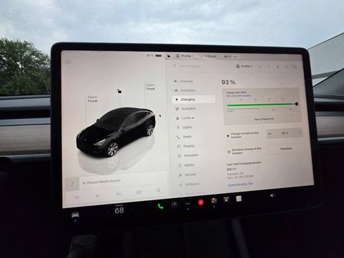 Used 2023 Tesla Model Y Long Range AWD/4WD image 45