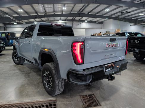 Used 2024 GMC Sierra 2500 AT4X AWD/4WD image 5