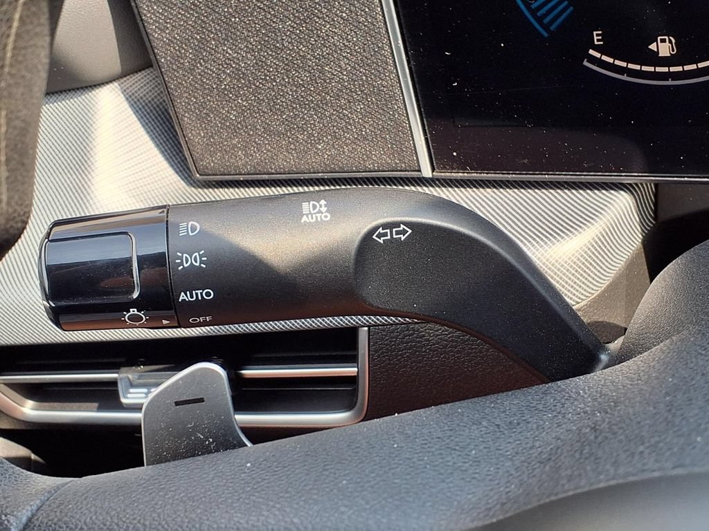 Used 2025 Hyundai Sonata SEL FWD image 24