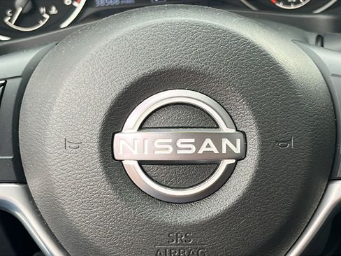 Used 2025 Nissan Altima 2.5 SV FWD image 17