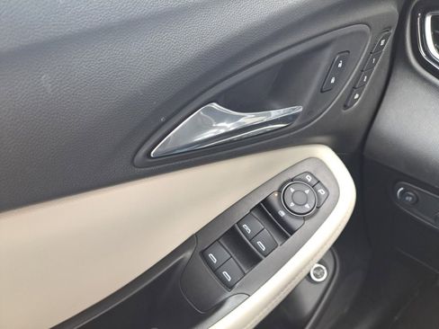 Used 2021 Buick Encore GX Essence w/ Advanced Technology Package FWD image 30
