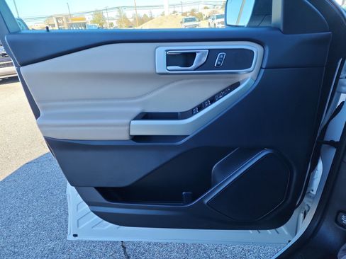 Certified 2020 Ford Explorer XLT w/ Equipment Group 202A image 19