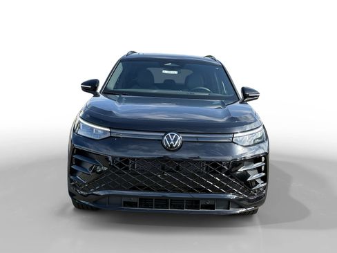 New 2026 Volkswagen Tiguan SE R-Line AWD/4WD image 8
