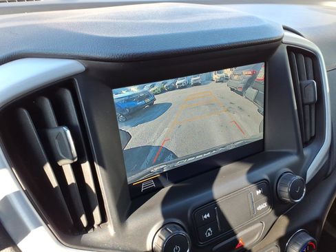 Used 2021 GMC Terrain SLT image 15