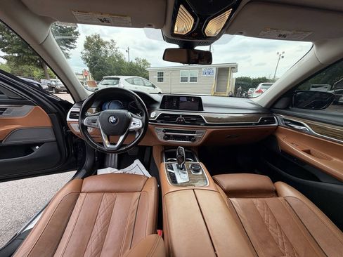 Used 2019 BMW 740i xDrive w/ Executive Package AWD/4WD image 30