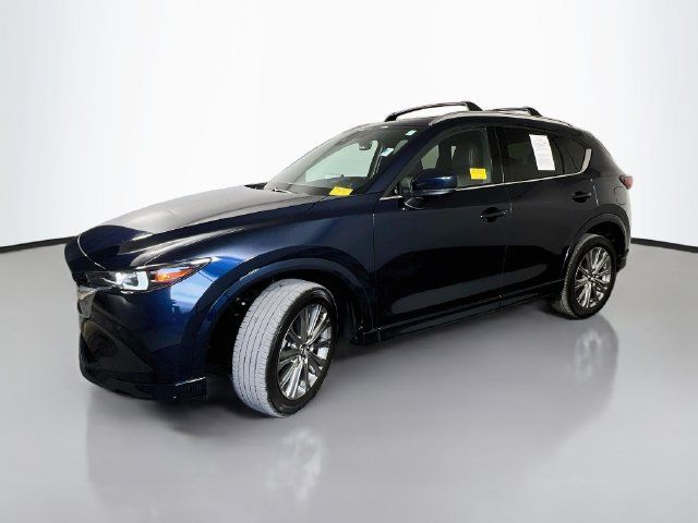 Used 2023 MAZDA CX-5 Signature AWD/4WD image 4