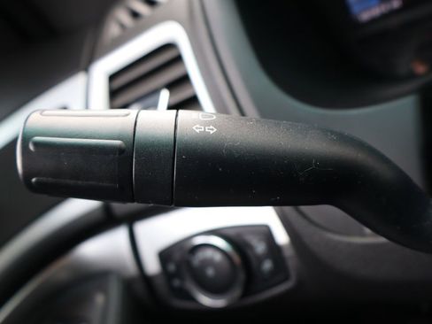 Used 2015 Ford Explorer XLT w/ Equipment Group 202A image 33