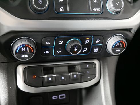 Used 2023 GMC Acadia SLE w/ Driver Convenience Package image 23