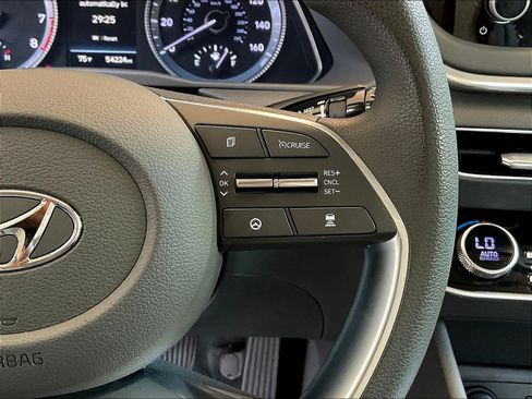 Used 2022 Hyundai Sonata SEL FWD image 11