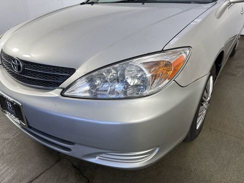 Used 2004 Toyota Camry LE image 24