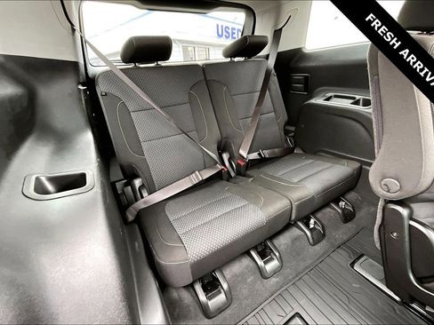 Used 2023 GMC Acadia SLE w/ Driver Convenience Package image 25