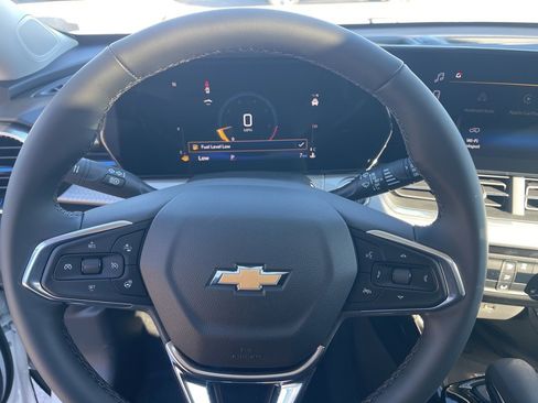 New 2026 Chevrolet Trax LT w/ Sunroof Package image 20