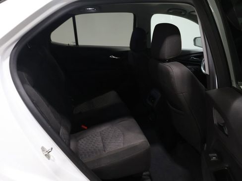 Used 2020 Chevrolet Equinox LT image 19