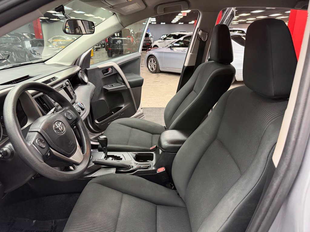 Used 2016 Toyota RAV4 LE FWD image 33