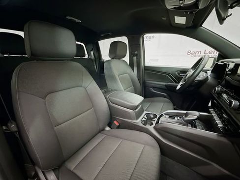 Used 2024 Chevrolet Colorado LT w/ LT Convenience Package image 30