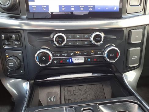 Used 2023 Ford F150 Lariat w/ Equipment Group 502A High image 31