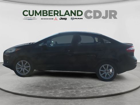 Used 2017 Ford Fiesta SE w/ Equipment Group 201A FWD image 3