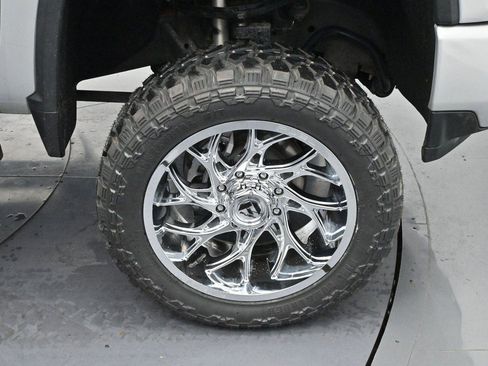 Used 2020 Chevrolet Silverado 2500 High Country w/ Z71 Off-Road Package AWD/4WD image 37