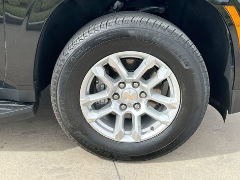 Used 2025 Chevrolet Tahoe LT AWD/4WD image 10