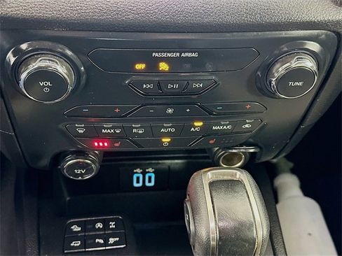 Used 2019 Ford Ranger Lariat w/ Equipment Group 501A Mid image 16