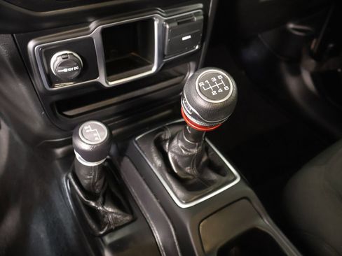 Used 2021 Jeep Wrangler Sport AWD/4WD image 7