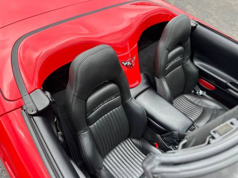 Used 1999 Chevrolet Corvette Convertible w/ Memory Pkg RWD image 21