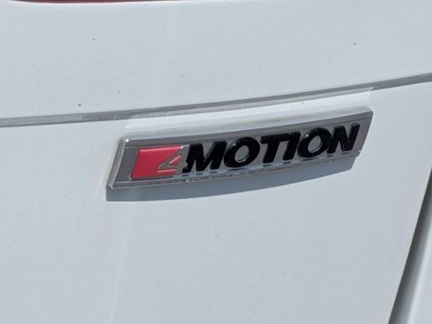 Used 2019 Volkswagen Tiguan SEL R-Line AWD/4WD image 12