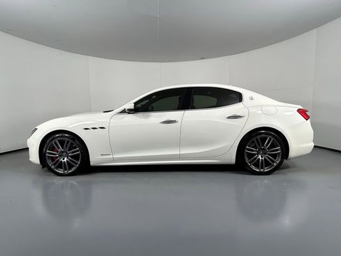 Used 2018 Maserati Ghibli S GranLusso image 4