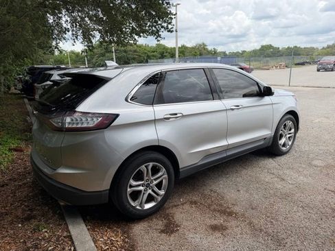 Used 2018 Ford Edge Titanium FWD image 3
