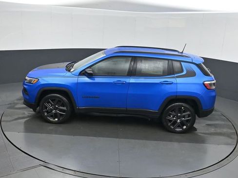 New 2026 Jeep Compass Latitude image 34
