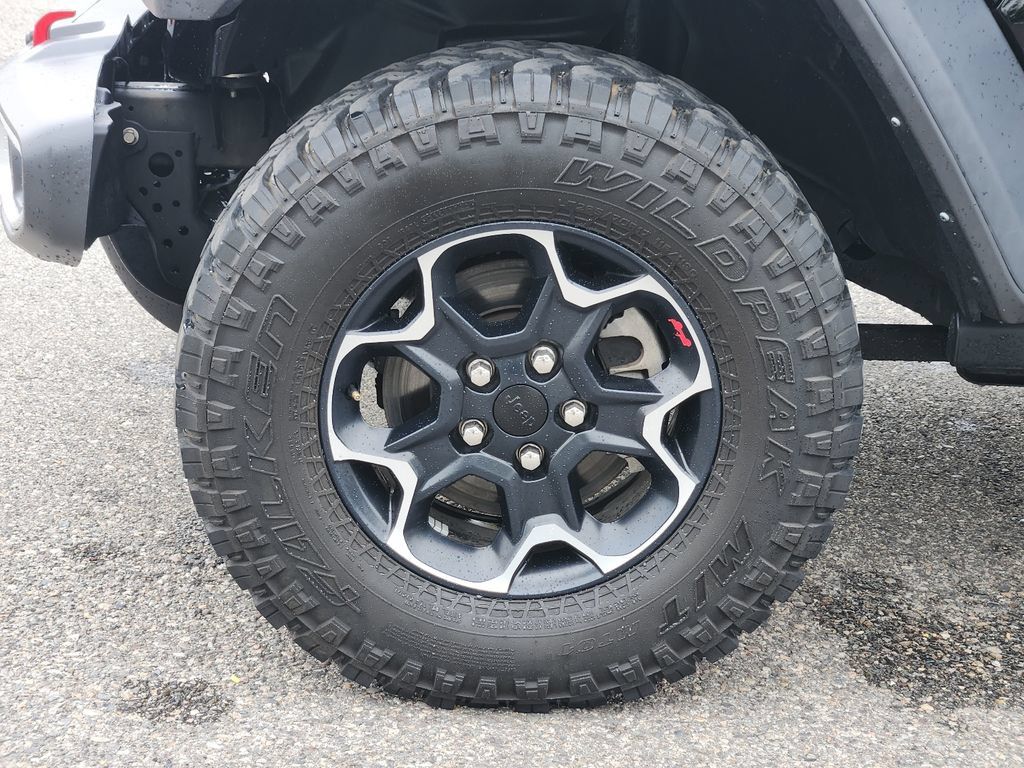 Used 2023 Jeep Wrangler Unlimited Rubicon w/ Cold Weather Group AWD/4WD image 5