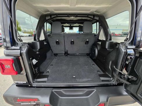 Used 2024 Jeep Wrangler Sahara w/ Technology Group image 10