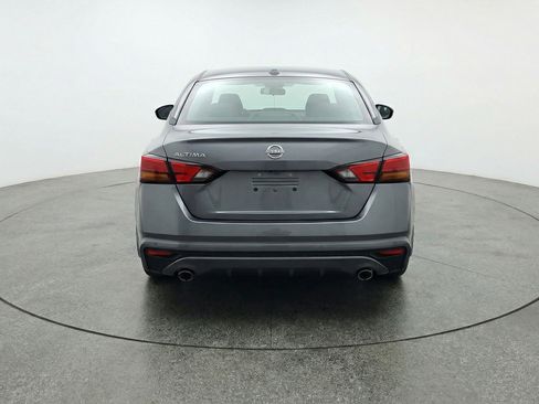 Used 2025 Nissan Altima 2.5 SV FWD image 7