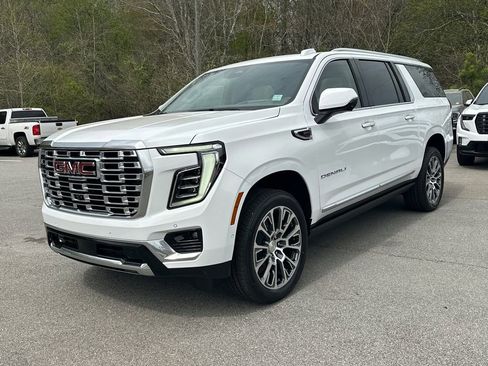 New 2026 GMC Yukon XL Denali w/ Denali Reserve Package image 2