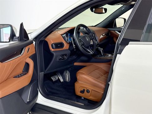 Used 2019 Maserati Levante S GranSport image 13